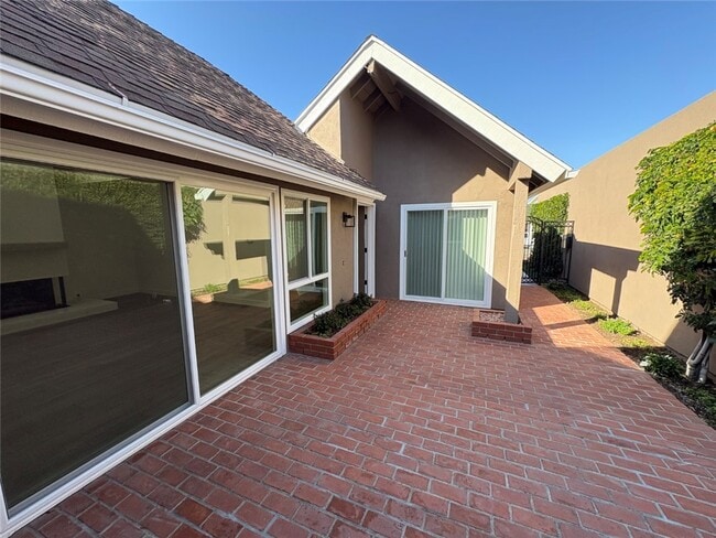 Building Photo - 310 Corsair Way