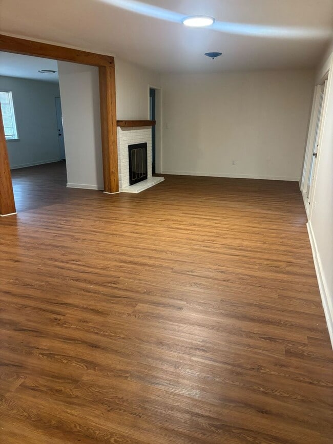 Photo - Great 4 bed 2 bath home located in Canton