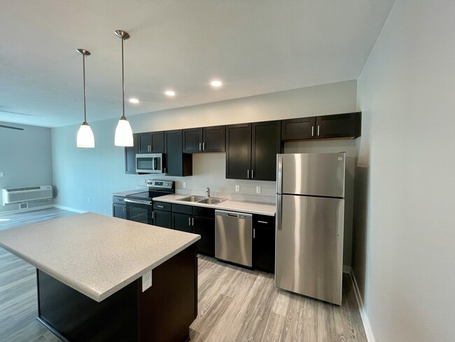 Building Photo - Antelope Tower Rental