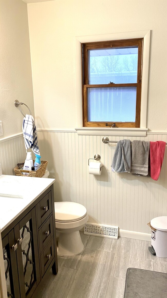 Photo - 1804 Broadview Pl