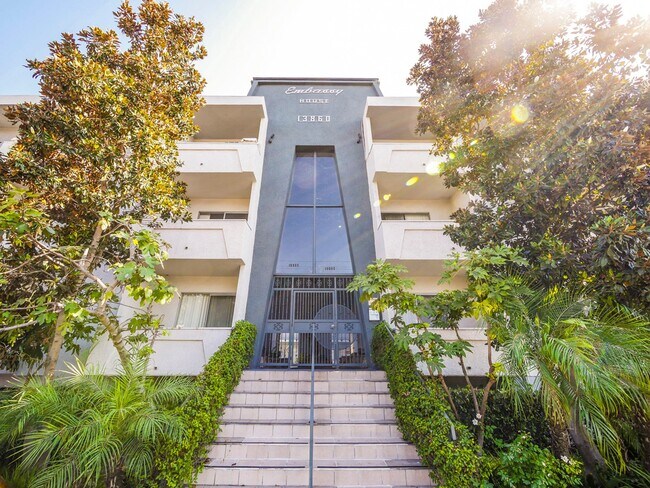 Photo - Modern 1-Bedroom Apartment in Prime Sherman Oaks Unidad 071#33