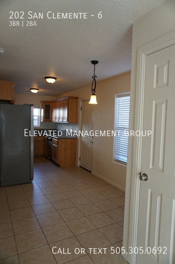 Photo - 202 San Clemente Ave NW Unidad 6