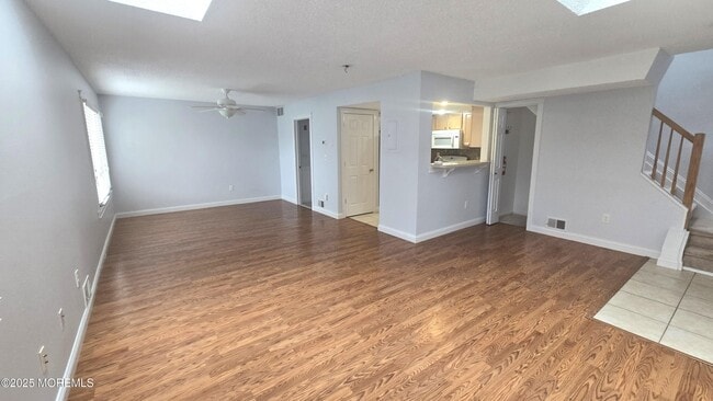 Photo - 90 Northrup Dr