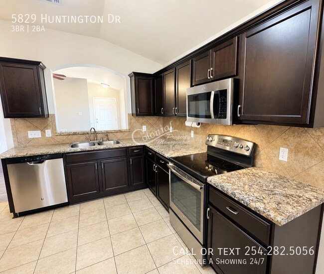 Photo - 5829 Huntington Dr