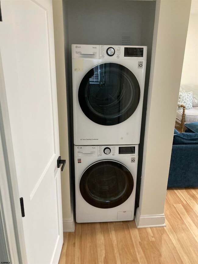 Photo - 271 38th St S