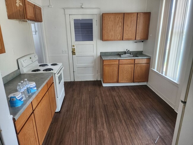 Photo - 455 NE Campus St Unit 2