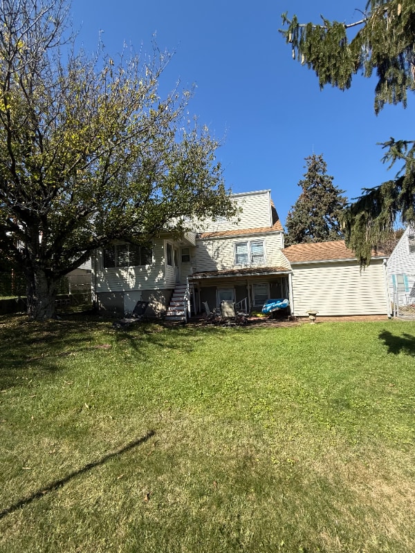 Photo - 415 Clark St