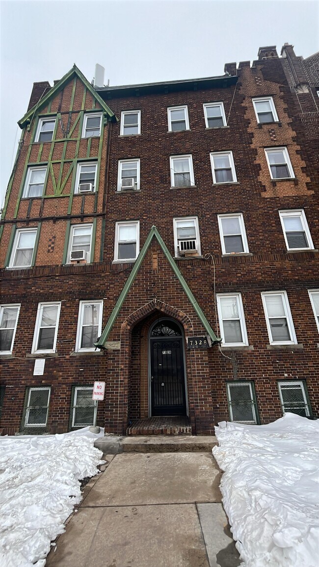 Photo - 7320 Kennedy Blvd