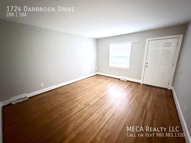 Photo - 1724 Darbrook Dr