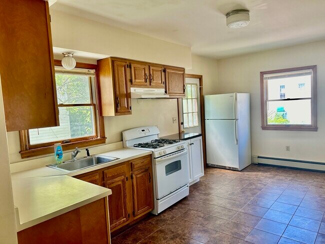 Photo - 230 Summer St