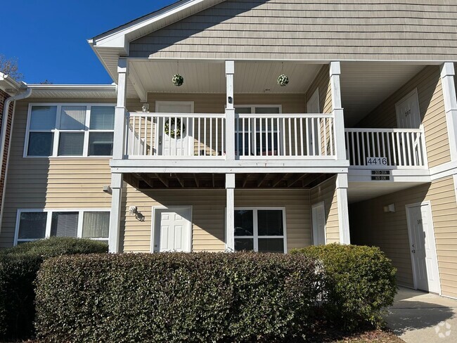 Building Photo - 2 Bed | 2 Bath Condo by Monkey Junction! M... Unit 105