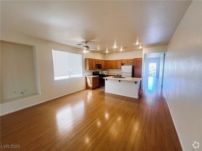Building Photo - 9401 W Gilmore Ave Rental