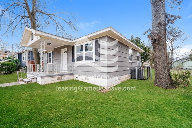 Photo - 610 16th Pl SW