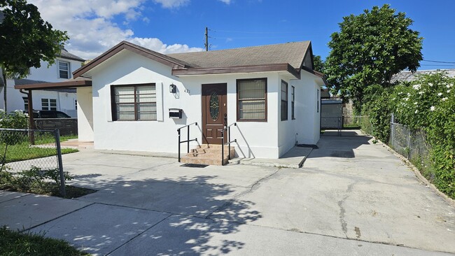 Photo - 421 Ardmore Rd