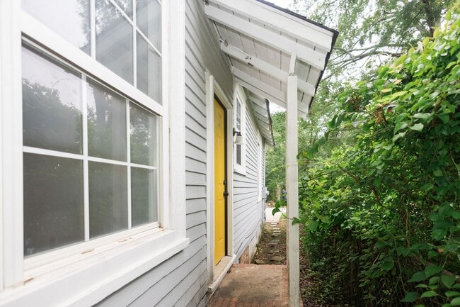 Photo - 315 W Chappell St Unit 317