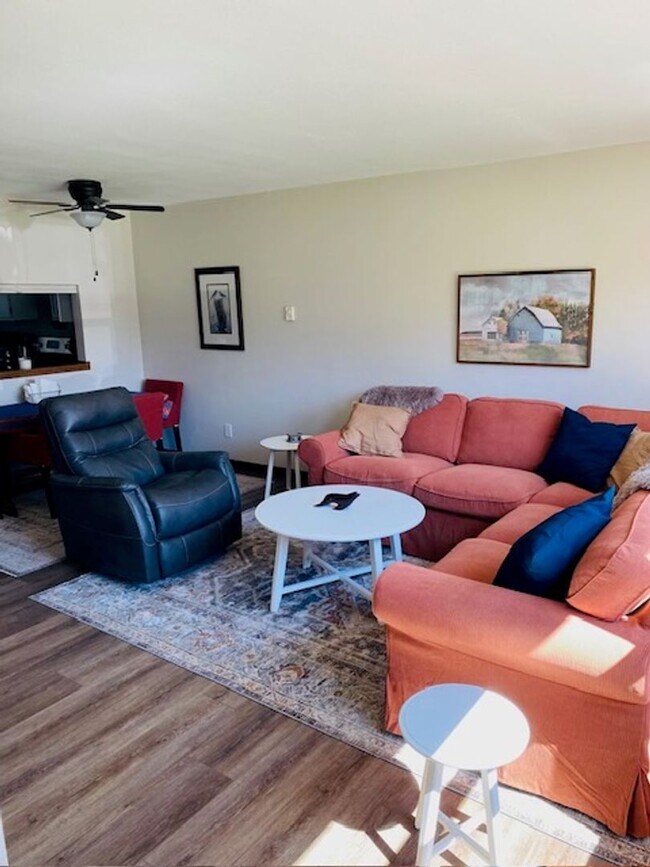 284 Talisman Dr Unit 5