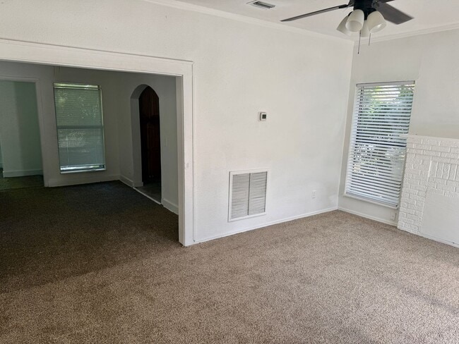 Photo - 3/1 Located in South St. Pete!