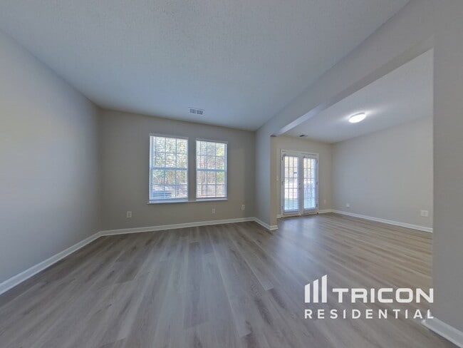 Photo - 133 Cottage Lake Way