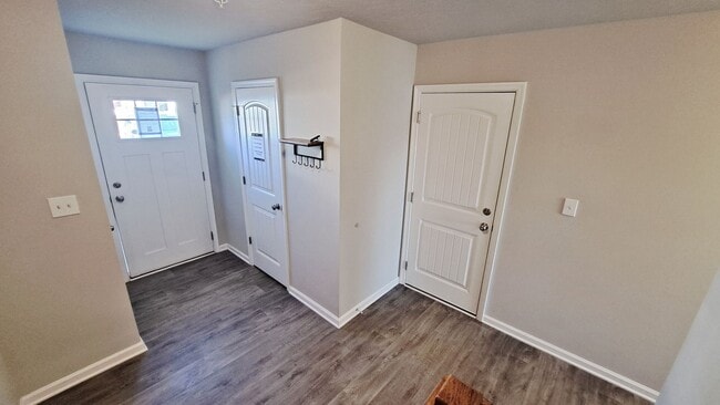 Photo - 4 Bed / 2-1/2 Bath Single Family Townhome w/1-Car Garage