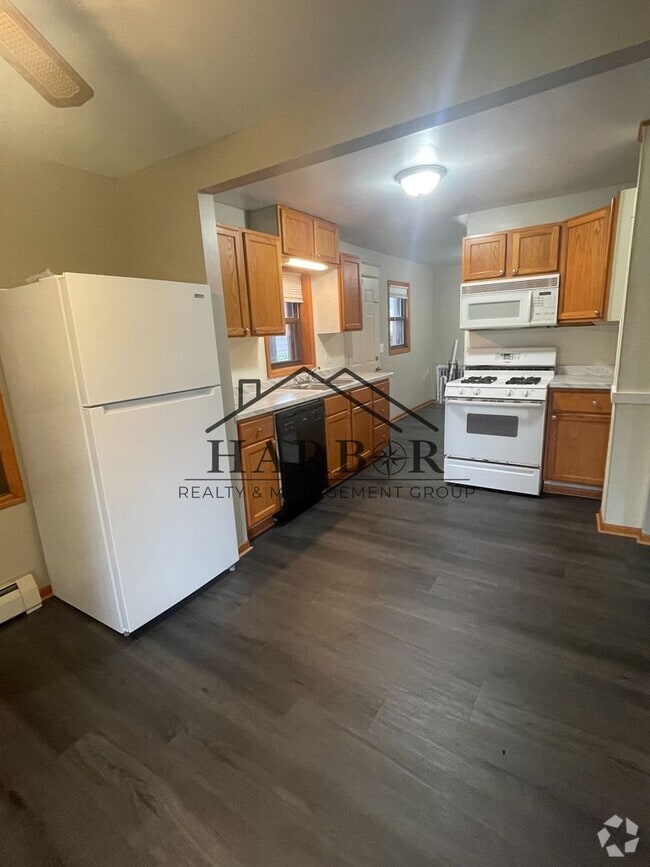 Building Photo - 806 15th St NE Unit 1 Rental
