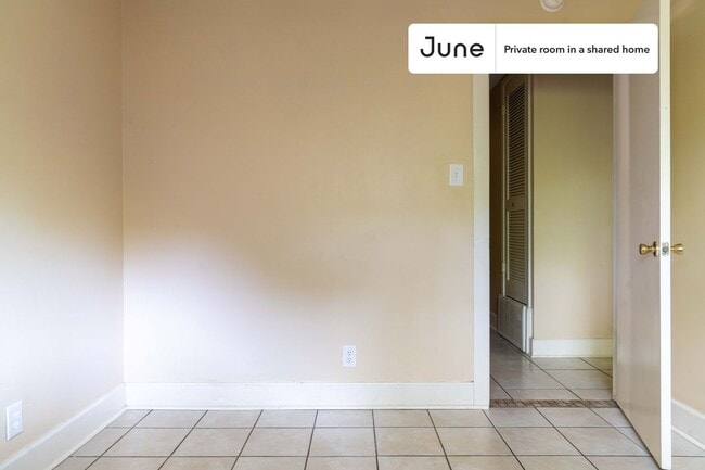 Photo - Room in Shared 3 bed/2 bath home Unit B