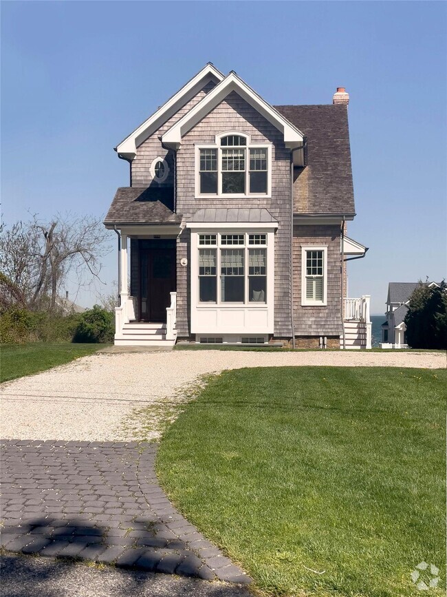 Building Photo - 938 Sound Shore Rd Rental