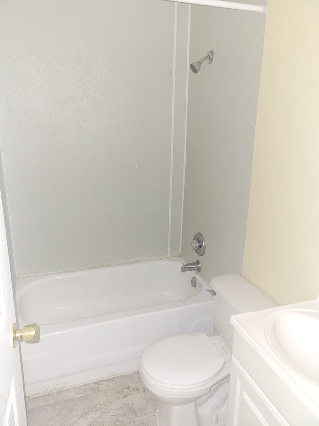 Photo - Pursley Court Apartments