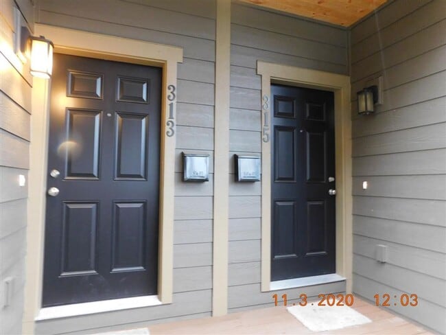 Building Photo - Oak Street Lofts, LLC #1 Unit 315