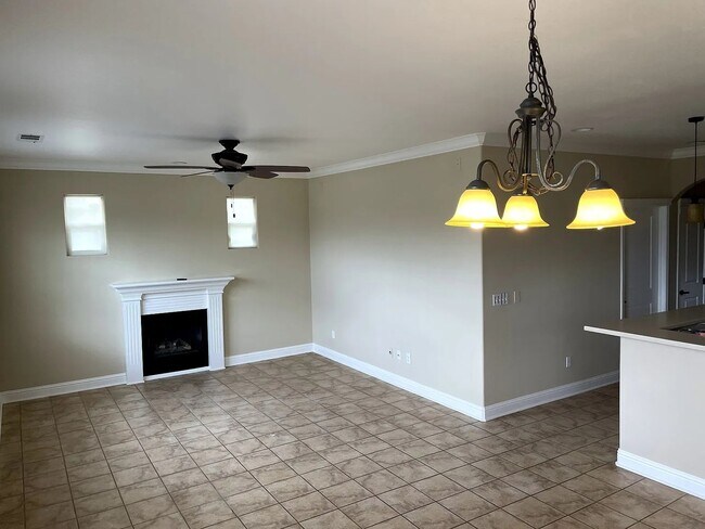 Photo - Charming 3 Bed / 3 Bath Craftsman Home in ...