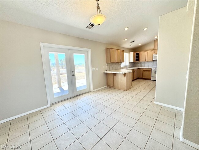 Photo - 2671 N Murphy St