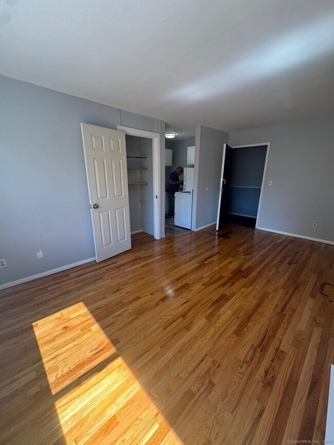 Photo - 155 Birdseye St Unidad c7