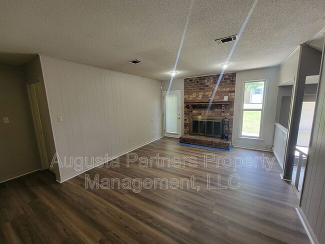 Photo - 3737 Woodcock Dr