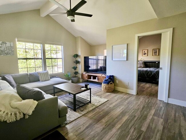 Photo - 1070 Calle Del Cerro Unidad 1614