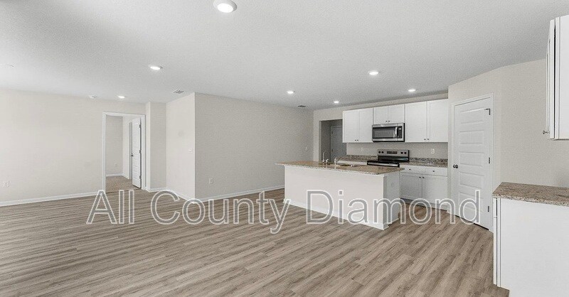 Photo - 5057 Windrow Way