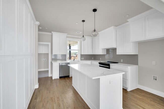 Photo - 500 Woodside Trl