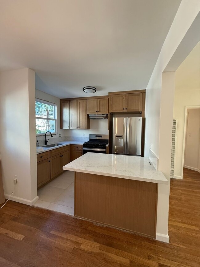 Photo - Toluca Lake Ave Unit 4131