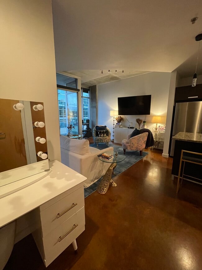 Photo - 600 12th Ave S Unidad 716