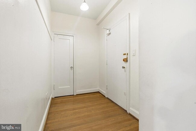 Photo - 4707 Connecticut Ave NW Unit 111