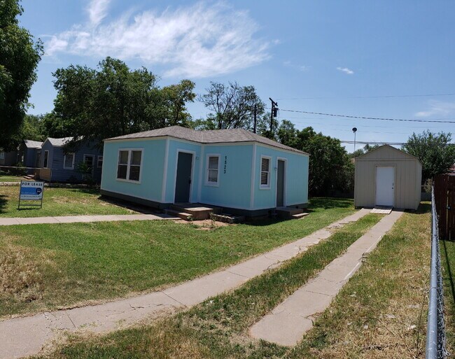 Building Photo - Cute Remodeled 1/1 with storage shed and l... Rental