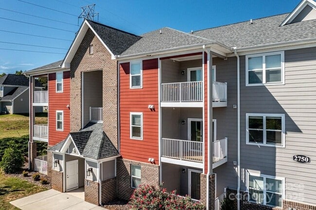 Photo - 2778 2nd St NE Unidad The Outlook