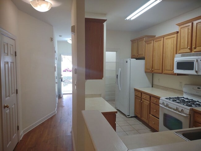 Photo - Lovely 2 Bedroom House | Great Location!