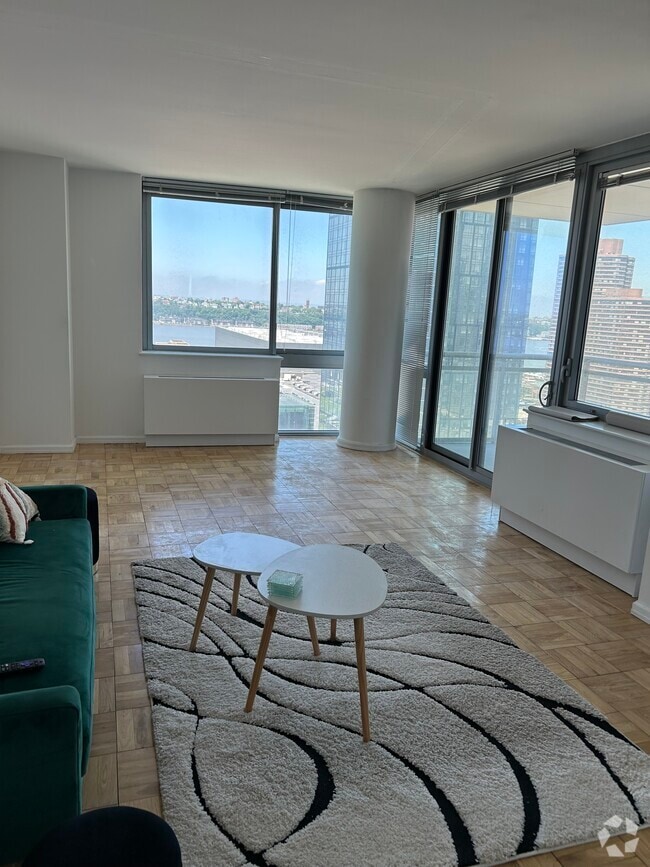 Building Photo - 516 9th Ave Unit 4 Rental