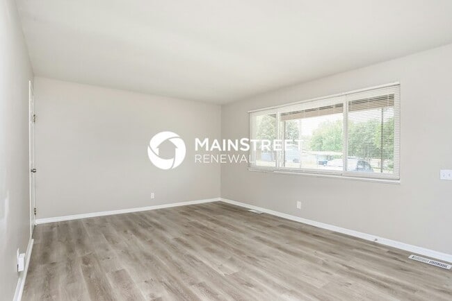 3 Bedroom Pet-Friendly Home in St. Louis, MO with Main Street Renewal
