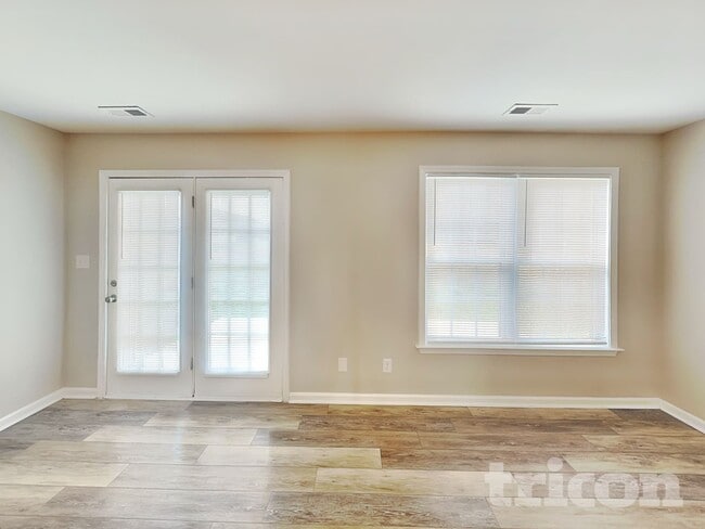 Photo - 105 Arden Ct