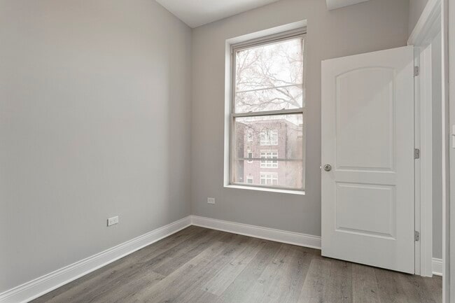 Photo - 2714 W Polk St Unit Floor 2