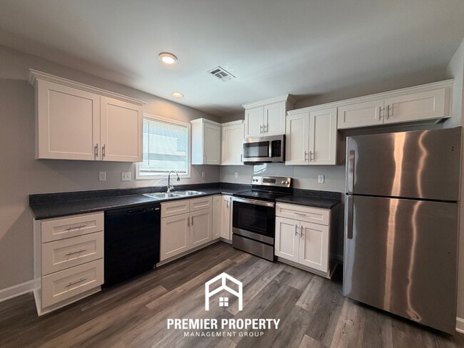 Photo - Charming 3BR/2BA Tuscaloosa Home | Hardwood Floors, Covered Patio & Fenced Yard