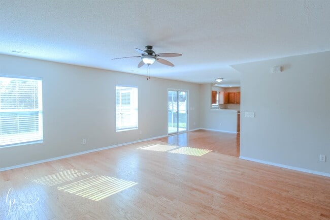 Photo - 2013 Laurel Oak Ct