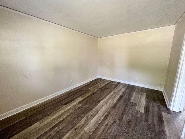 Photo - 108-110 Kilbourne Rd Townhome