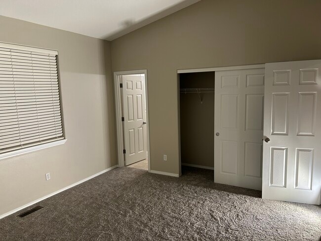 Photo - 1146 Elm St NW