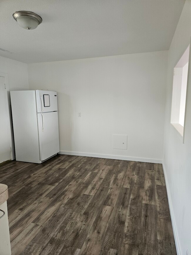 954 A Cornwall Crescent Unit 954 A